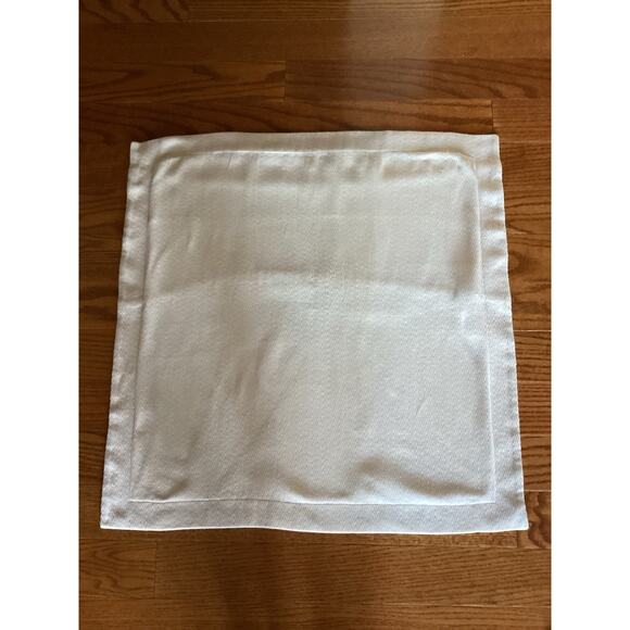 Docofil Chevron Design Beige/Cream Pillow Cover Fits 24x24 Pillow - Picture 5 of 5